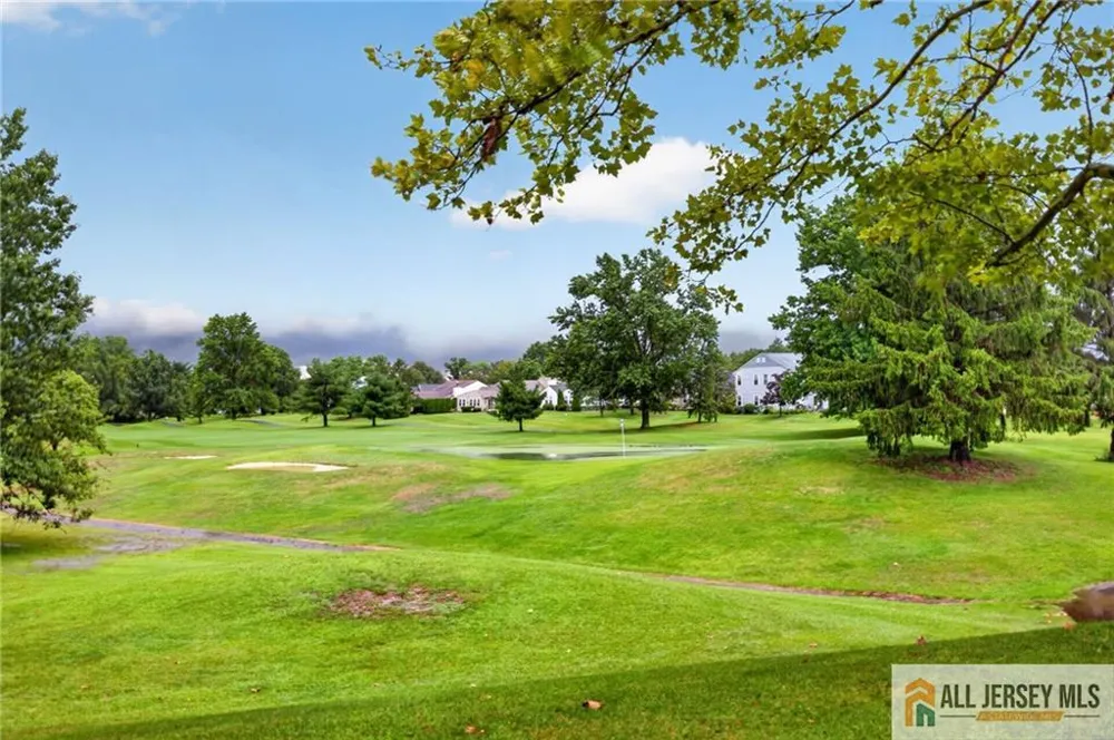 5 Hillsborough Drive #5B Monroe, NJ 08831