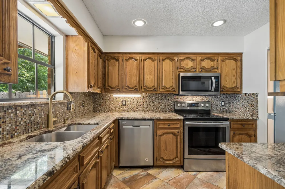 110 Bryn Mawr Lane Waxahachie, TX 75165