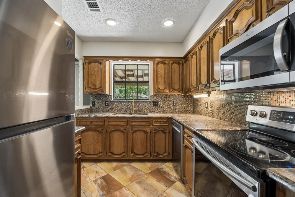 110 Bryn Mawr Lane Waxahachie, TX 75165
