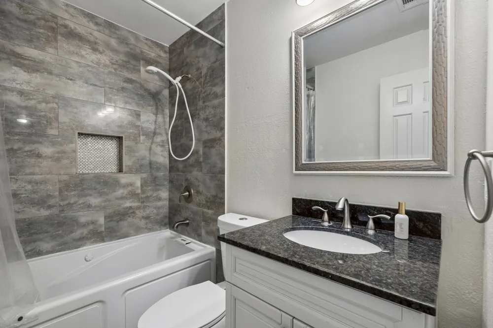 110 Bryn Mawr Lane Waxahachie, TX 75165