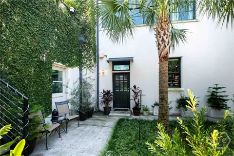 528 Selma Street #B