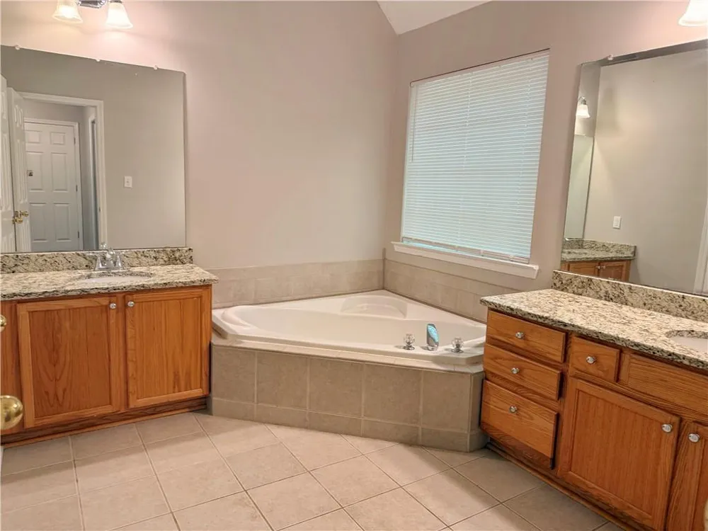 80 Teal Senoia, GA 30276