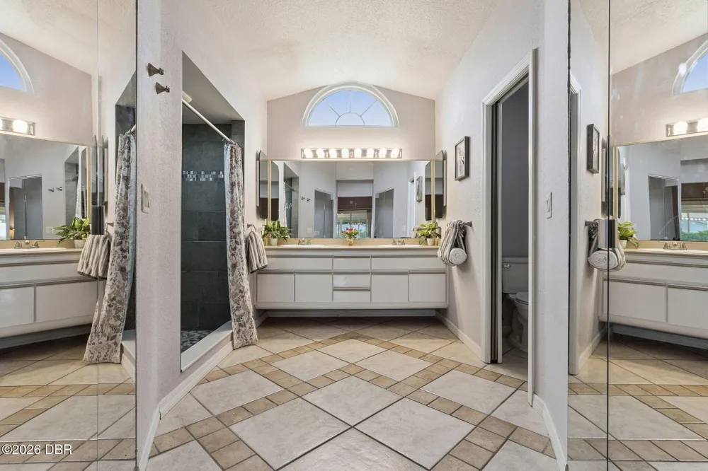 2504 Glenwood Drive Edgewater, FL 32141