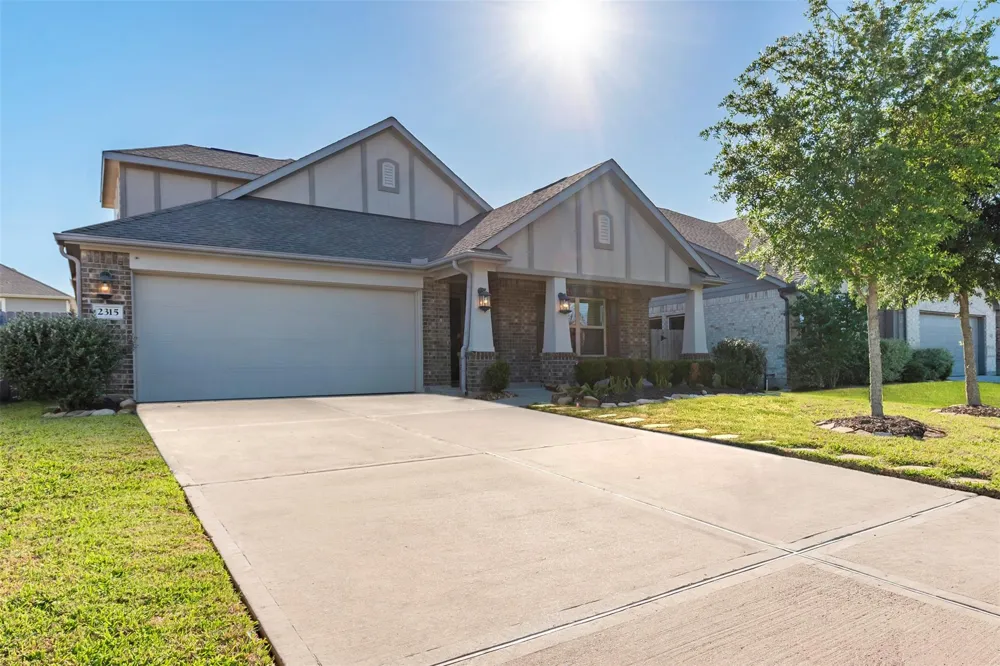 2315 Ocean Pass Lane Richmond, TX 77469