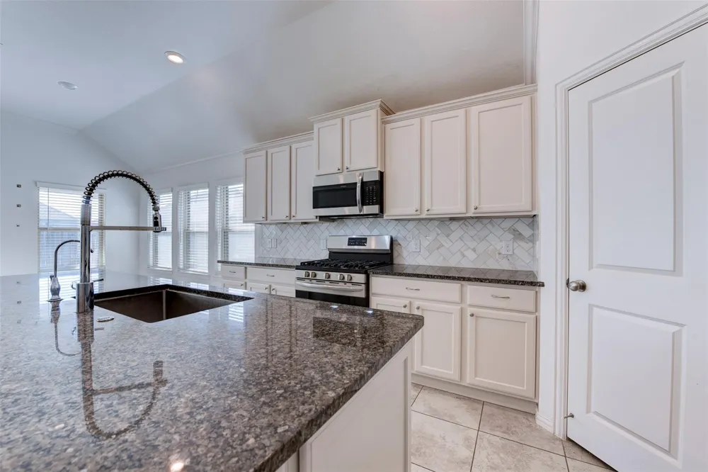 2315 Ocean Pass Lane Richmond, TX 77469