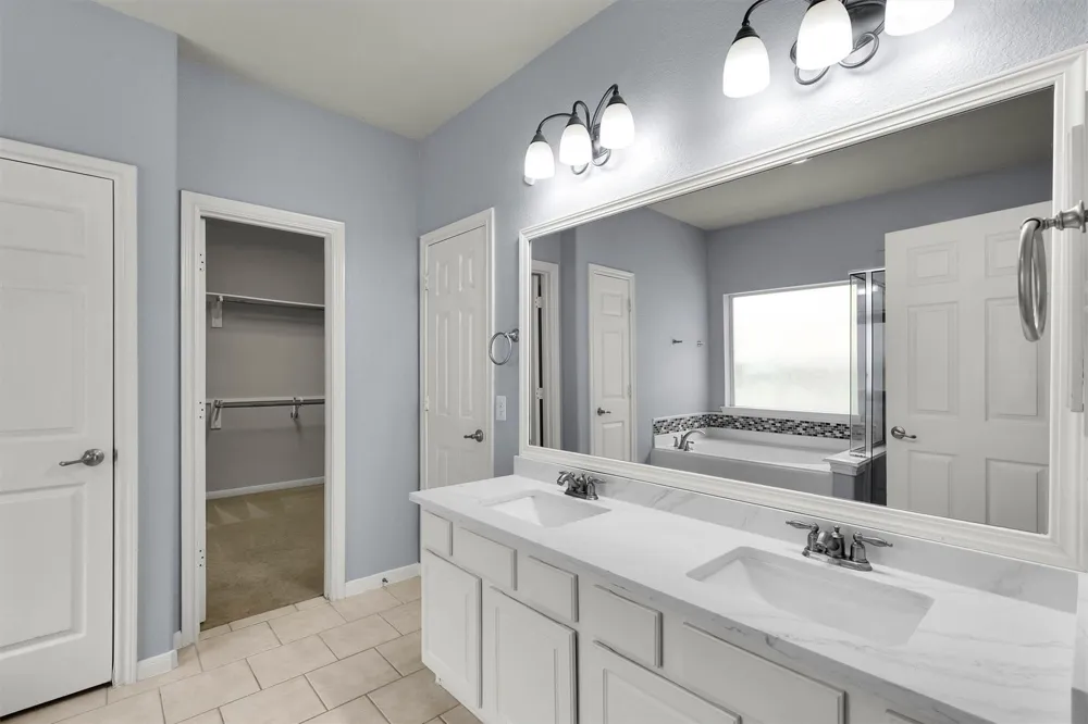 7 Caelin Court The Woodlands, TX 77382