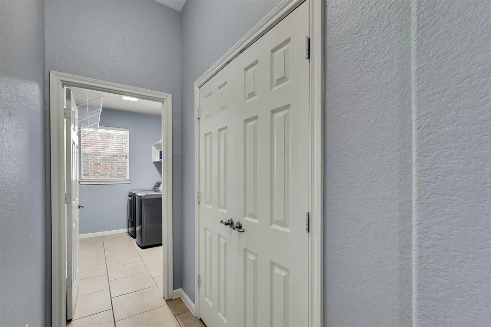 7 Caelin Court The Woodlands, TX 77382