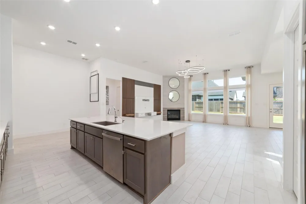 32018 Crested Knoll Court Fulshear, TX 77441