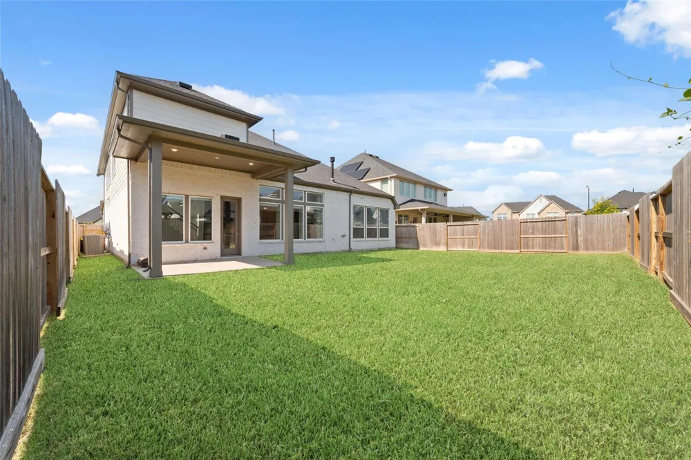 32018 Crested Knoll Court Fulshear, TX 77441
