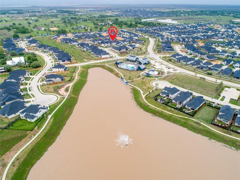 32018 Crested Knoll Court Fulshear, TX 77441