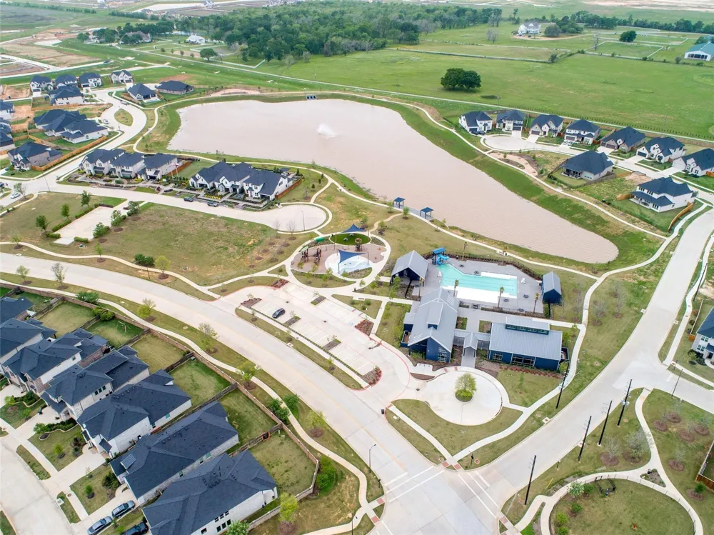32018 Crested Knoll Court Fulshear, TX 77441