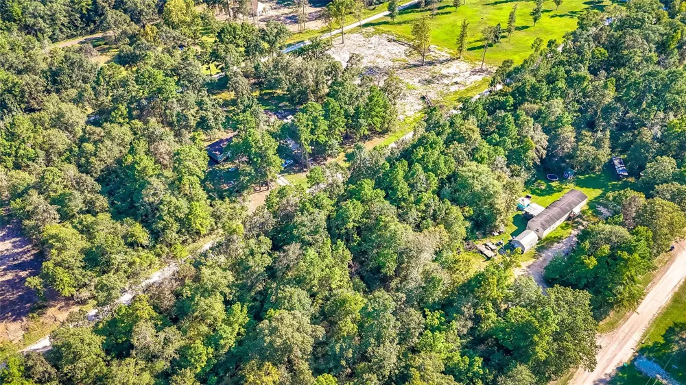 27 Timber Grove Livingston, TX 77351
