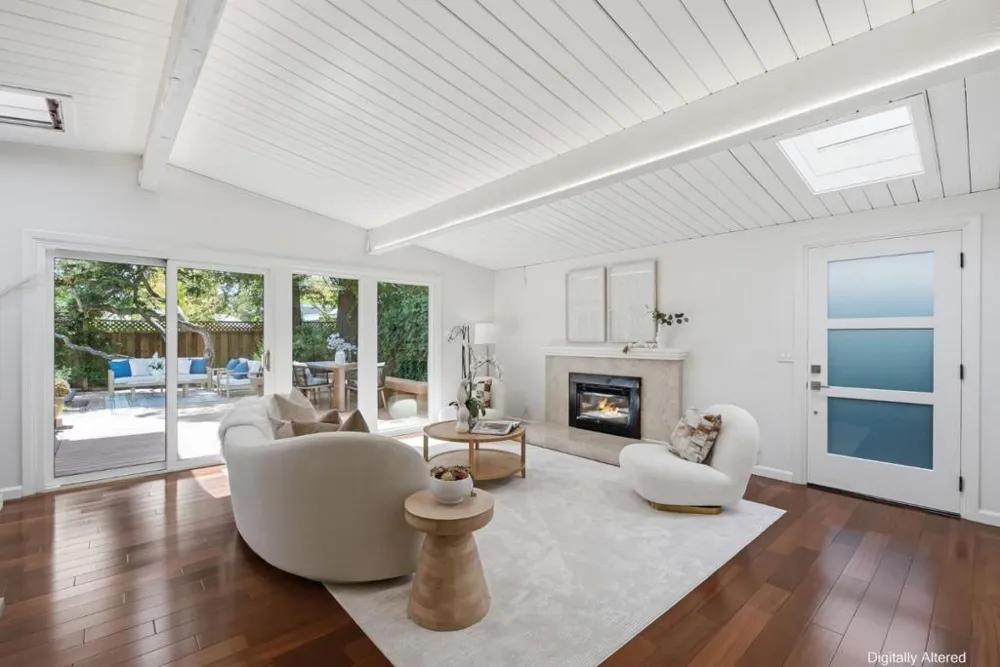 952 Dennis Drive Palo Alto, CA 94303