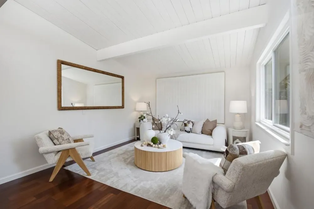 952 Dennis Drive Palo Alto, CA 94303