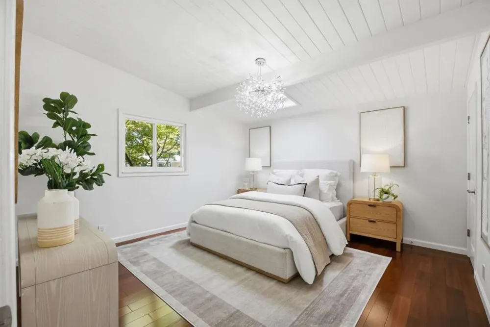 952 Dennis Drive Palo Alto, CA 94303