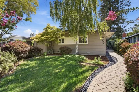952 Dennis Drive