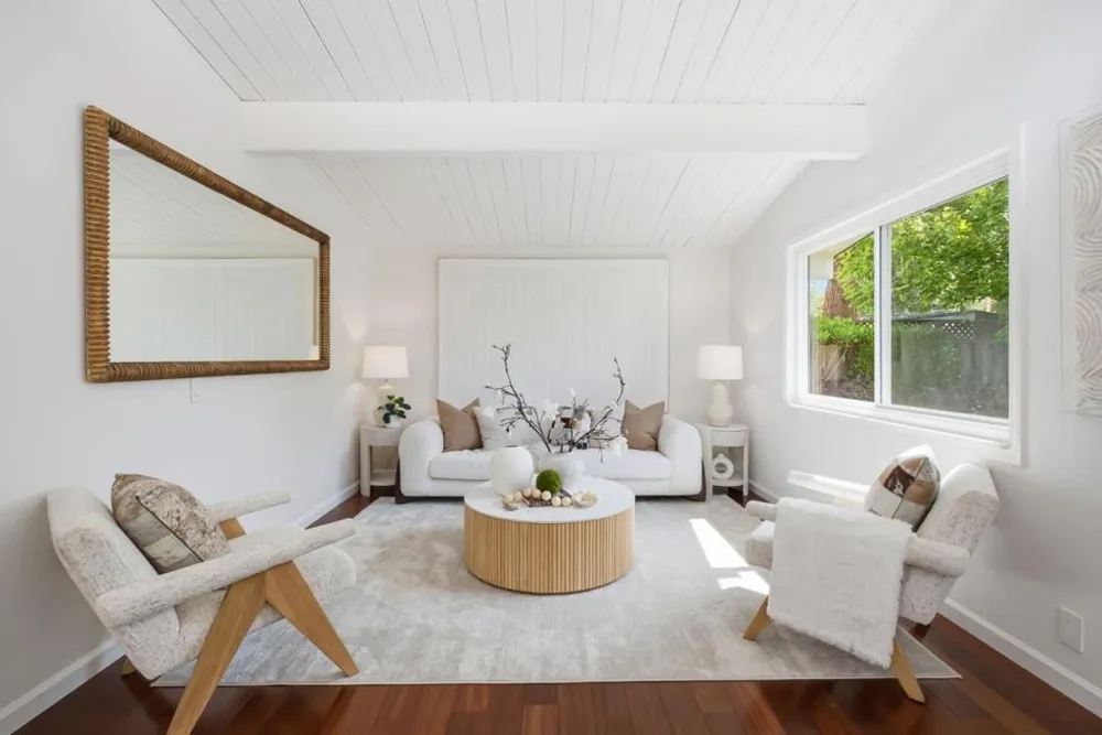 952 Dennis Drive Palo Alto, CA 94303