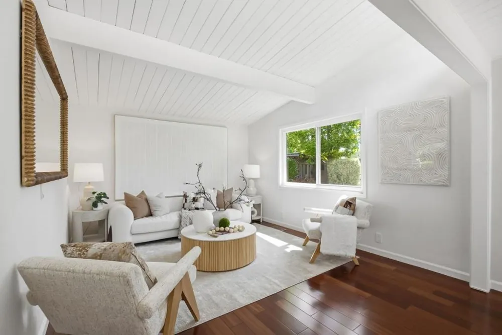 952 Dennis Drive Palo Alto, CA 94303