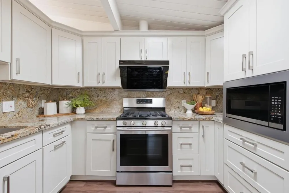 952 Dennis Drive Palo Alto, CA 94303
