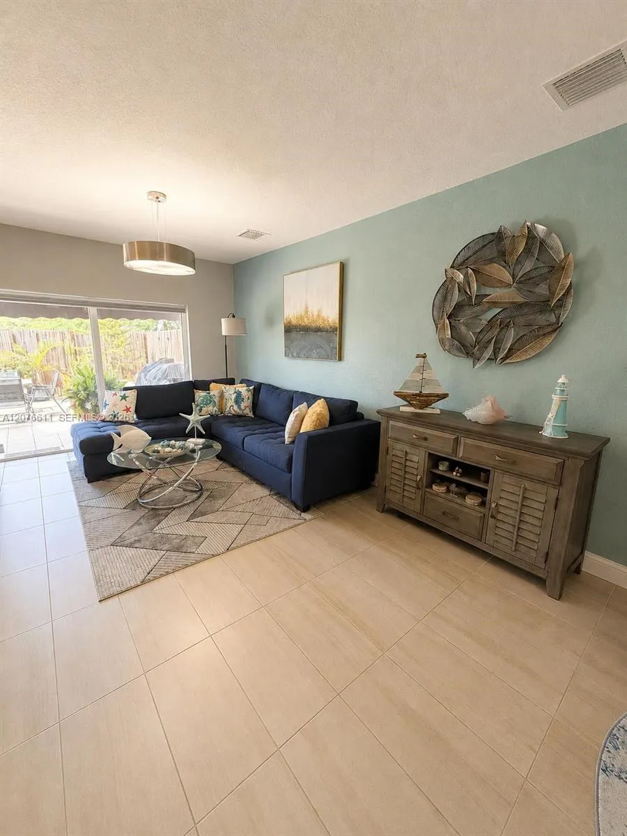1222 NW 3rd Ln Florida City, FL 33034