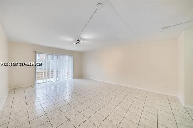 4848 NW 24th Ct #230 Lauderdale Lakes, FL 33313