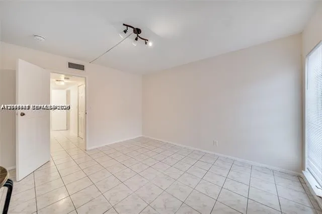 4848 NW 24th Ct #230 Lauderdale Lakes, FL 33313