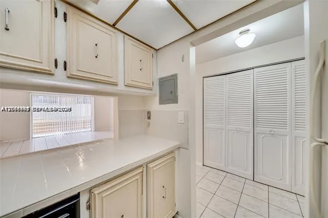 4848 NW 24th Ct #230 Lauderdale Lakes, FL 33313