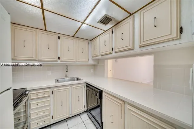 4848 NW 24th Ct #230 Lauderdale Lakes, FL 33313