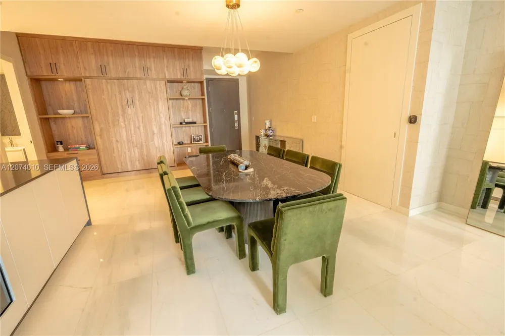 300 Biscayne Boulevard Way #3109W Miami, FL 33131