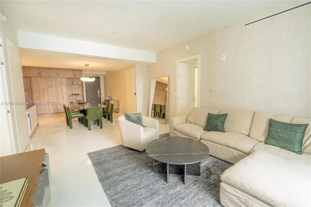 300 Biscayne Boulevard Way #3109W Miami, FL 33131