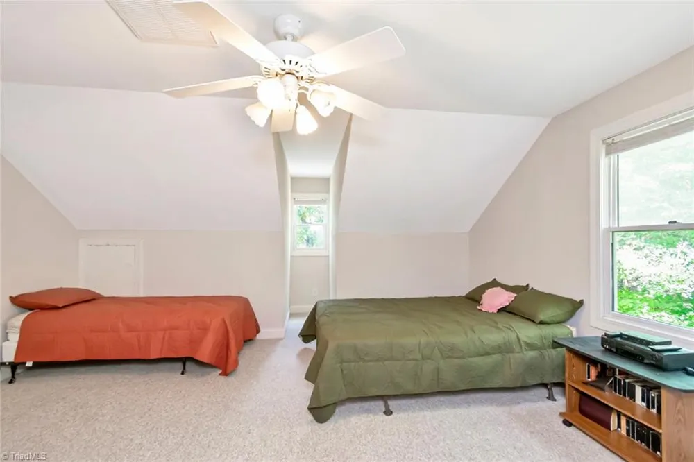 1050 Staghorn Road Purlear, NC 28665