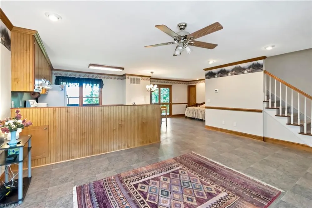 1050 Staghorn Road Purlear, NC 28665