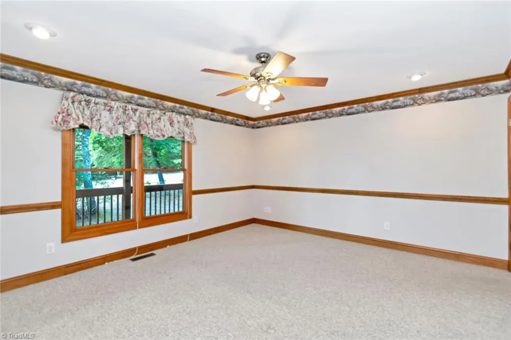 1050 Staghorn Road Purlear, NC 28665