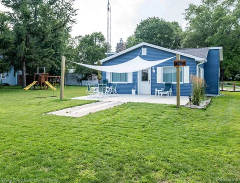 7961 LAKESHORE ROAD