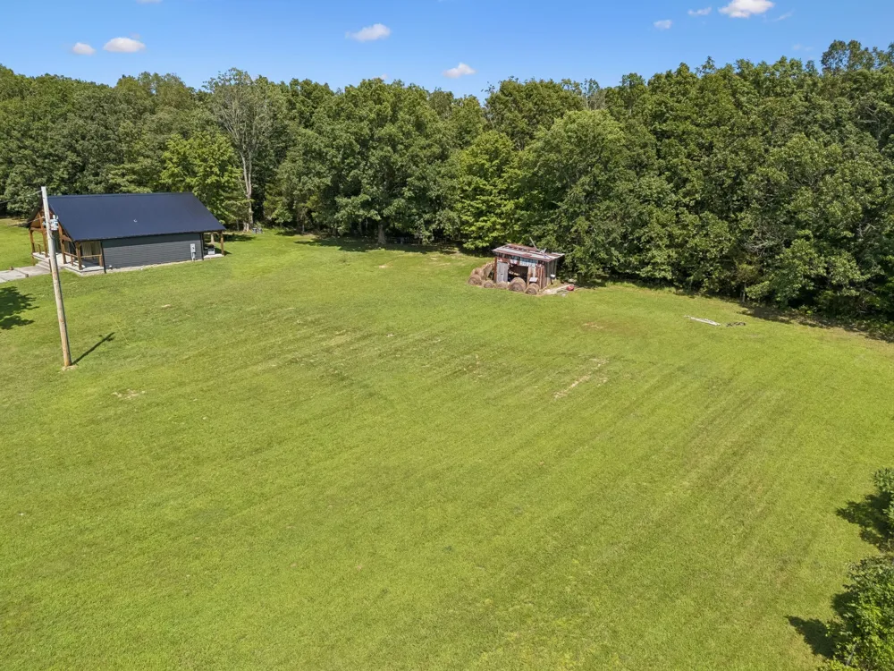 3393 Slayden Marion Rd Cumberland Furnace, TN 37051