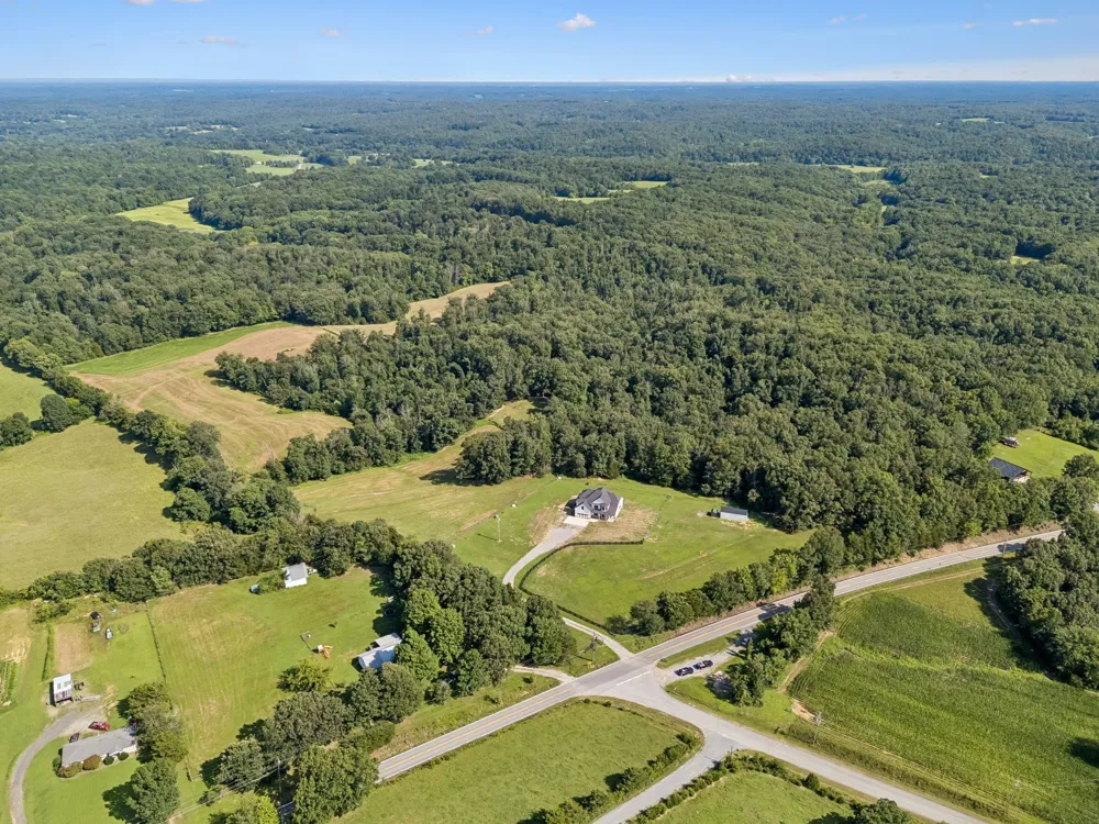 3393 Slayden Marion Rd Cumberland Furnace, TN 37051