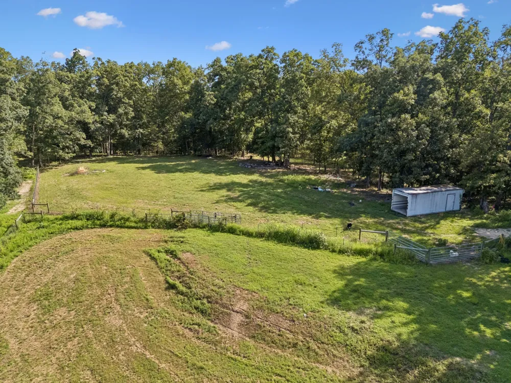 3393 Slayden Marion Rd Cumberland Furnace, TN 37051