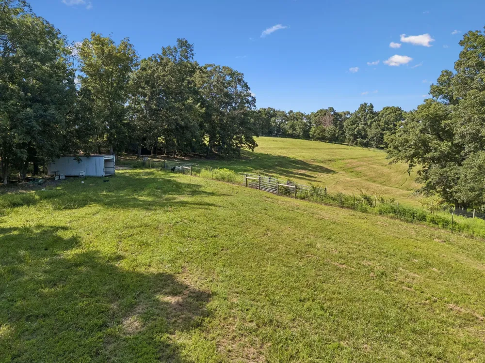 3393 Slayden Marion Rd Cumberland Furnace, TN 37051