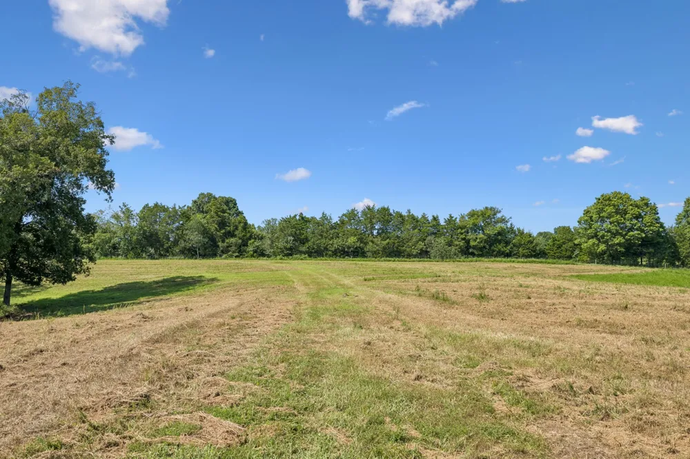 3393 Slayden Marion Rd Cumberland Furnace, TN 37051