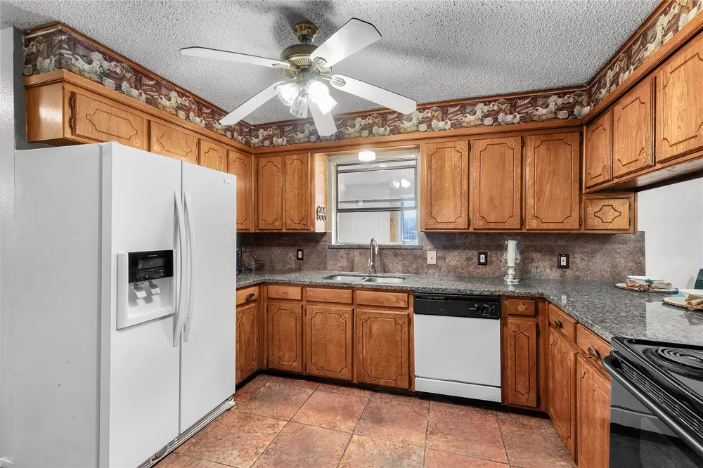 748 Rocky Ridge Lane Weatherford, TX 76085