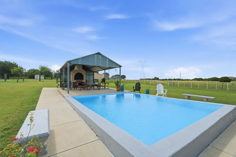 748 Rocky Ridge Lane Weatherford, TX 76085