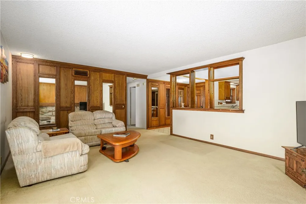 25122 Champlain Laguna Hills, CA 92653