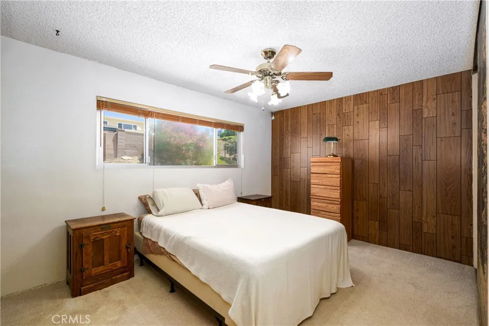 25122 Champlain Laguna Hills, CA 92653
