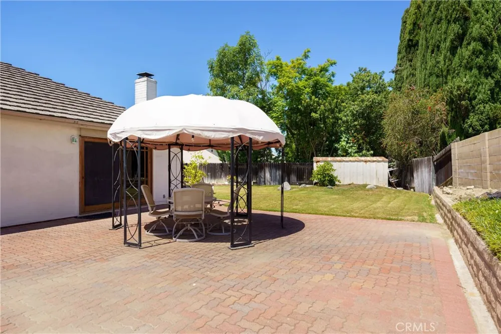 25122 Champlain Laguna Hills, CA 92653