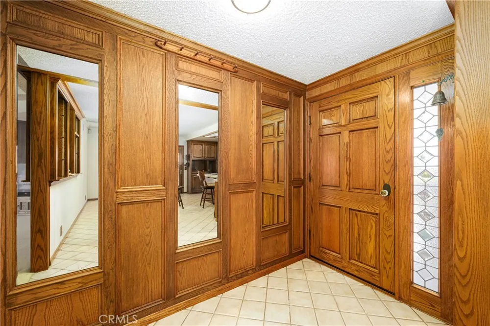 25122 Champlain Laguna Hills, CA 92653