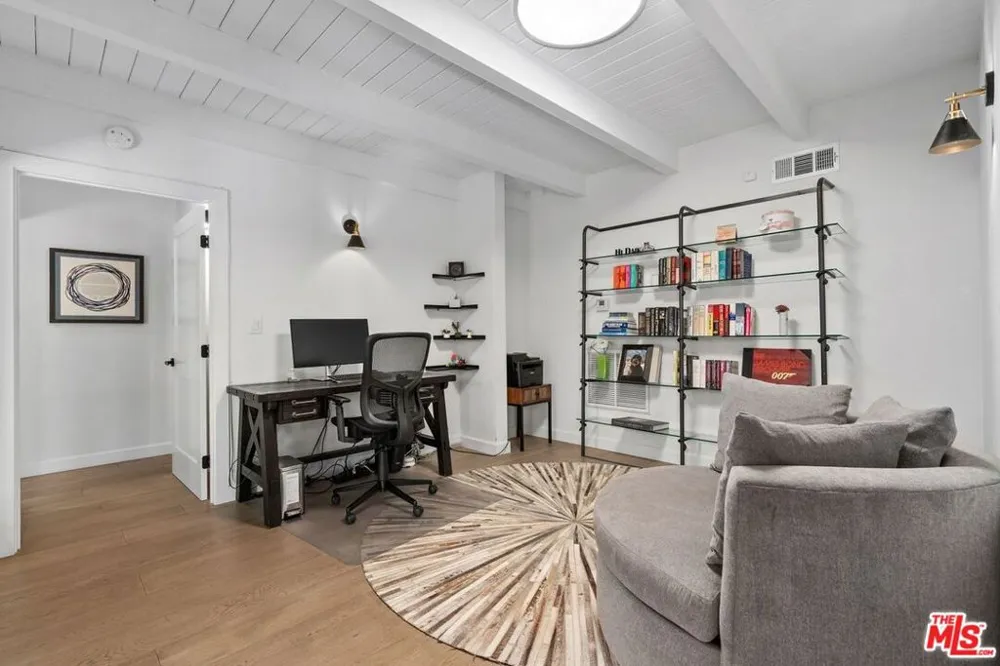 3304 Shelby Drive Los Angeles, CA 90034