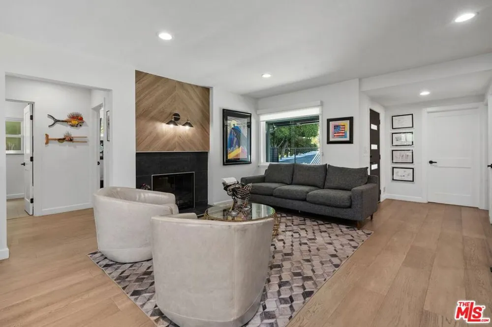 3304 Shelby Drive Los Angeles, CA 90034