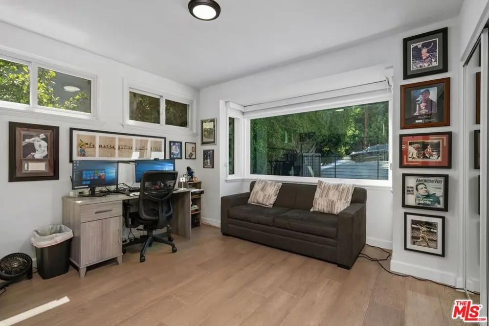 3304 Shelby Drive Los Angeles, CA 90034