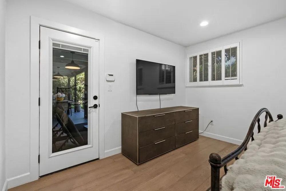 3304 Shelby Drive Los Angeles, CA 90034