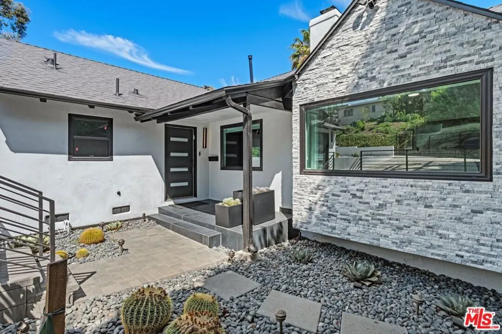 3304 Shelby Drive Los Angeles, CA 90034